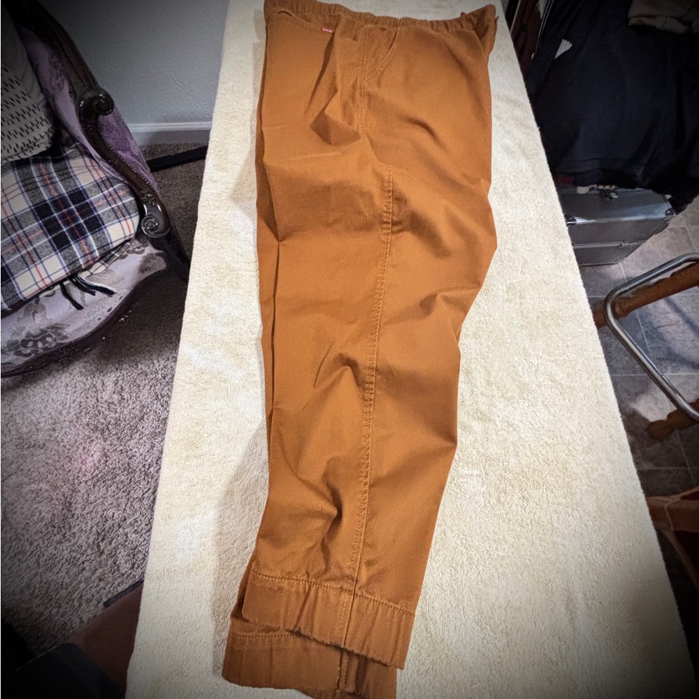 Levi's Men's Tan Chinos
